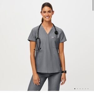 Catarina One-Pocket Scrub Top